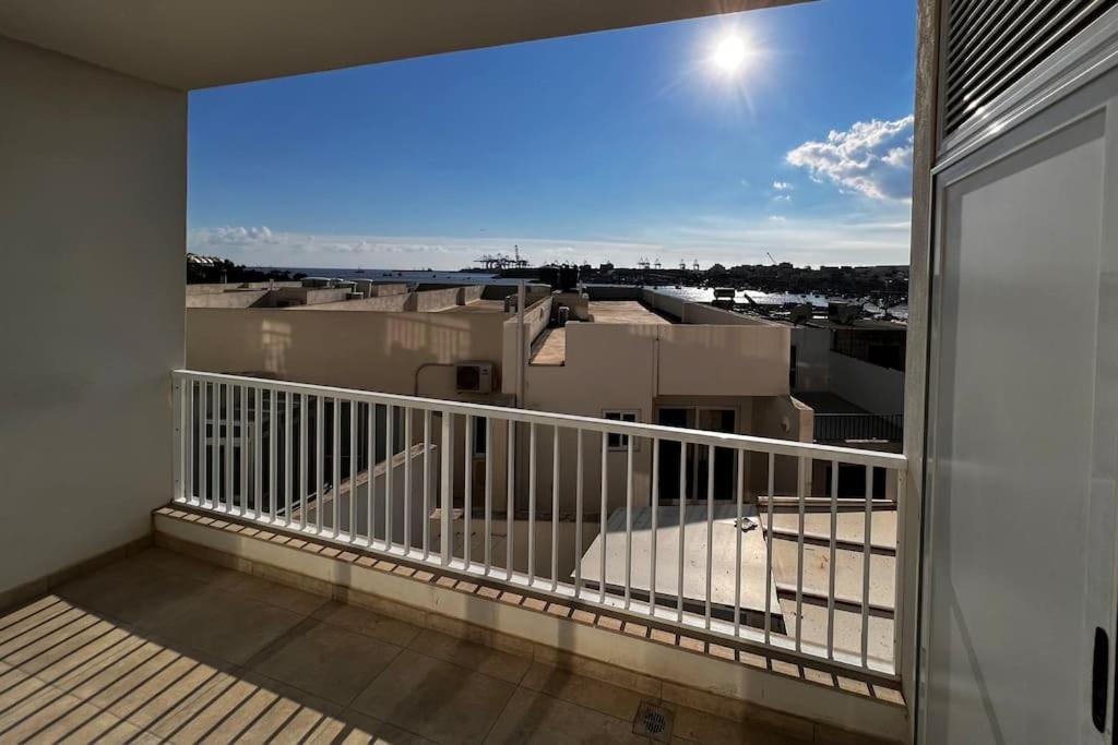 Viewline Seaview Modern 3 Bedroom Apartment マルサシュロック エクステリア 写真