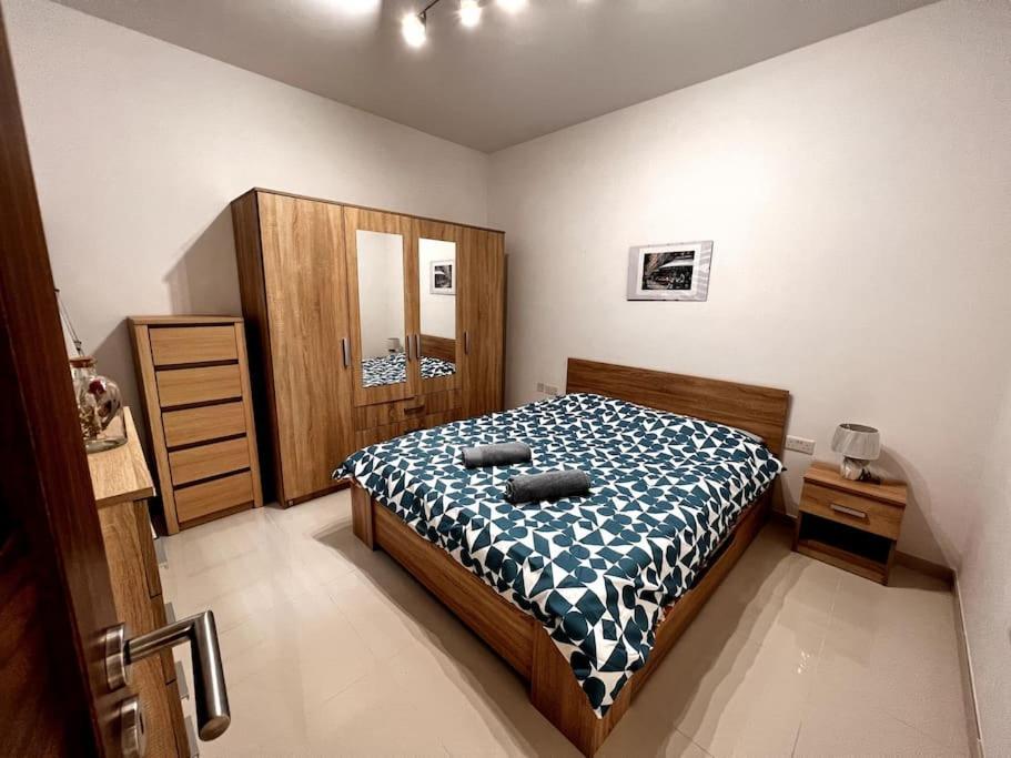 Viewline Seaview Modern 3 Bedroom Apartment マルサシュロック エクステリア 写真